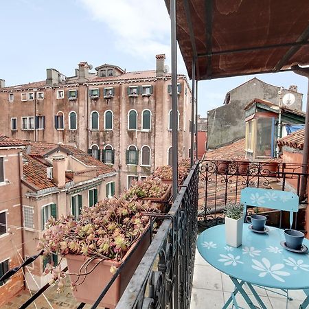 Ferienwohnung Via Garibaldi-Gigli Biennale Terrace By Wonderful Italy Venedig Exterior foto